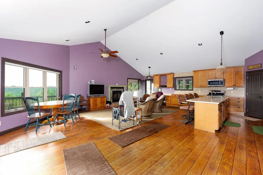 4550 Southgate Road Byrdstown TN 38549