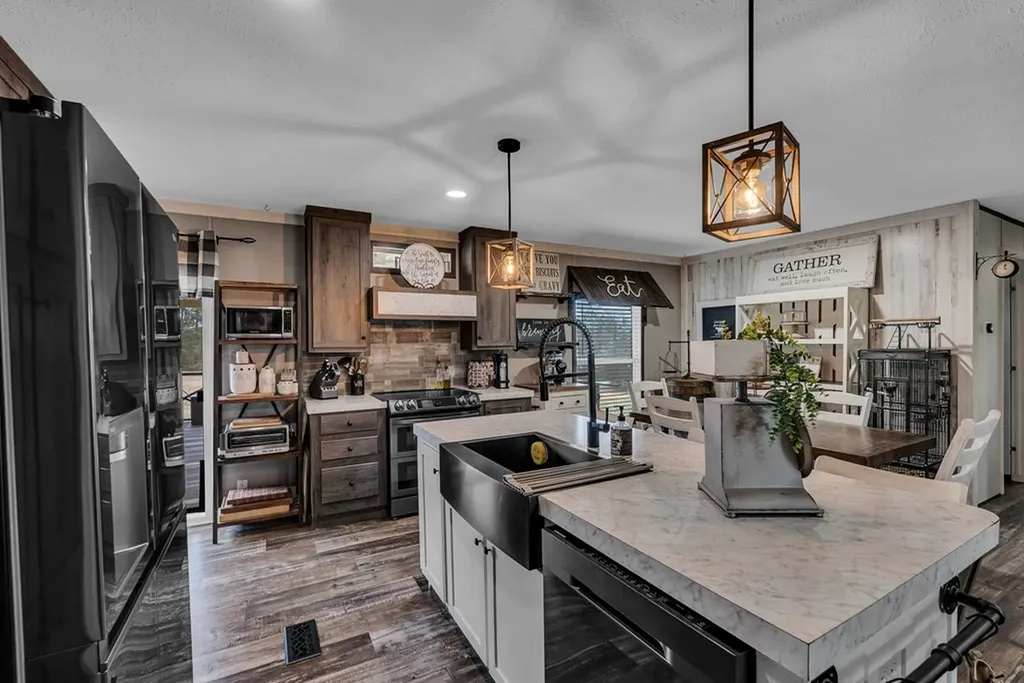 298 Pollard Road Walling TN 38587