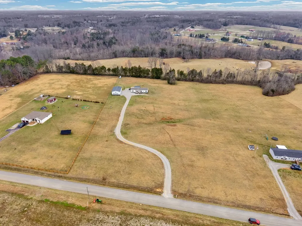 298 Pollard Road Walling TN 38587