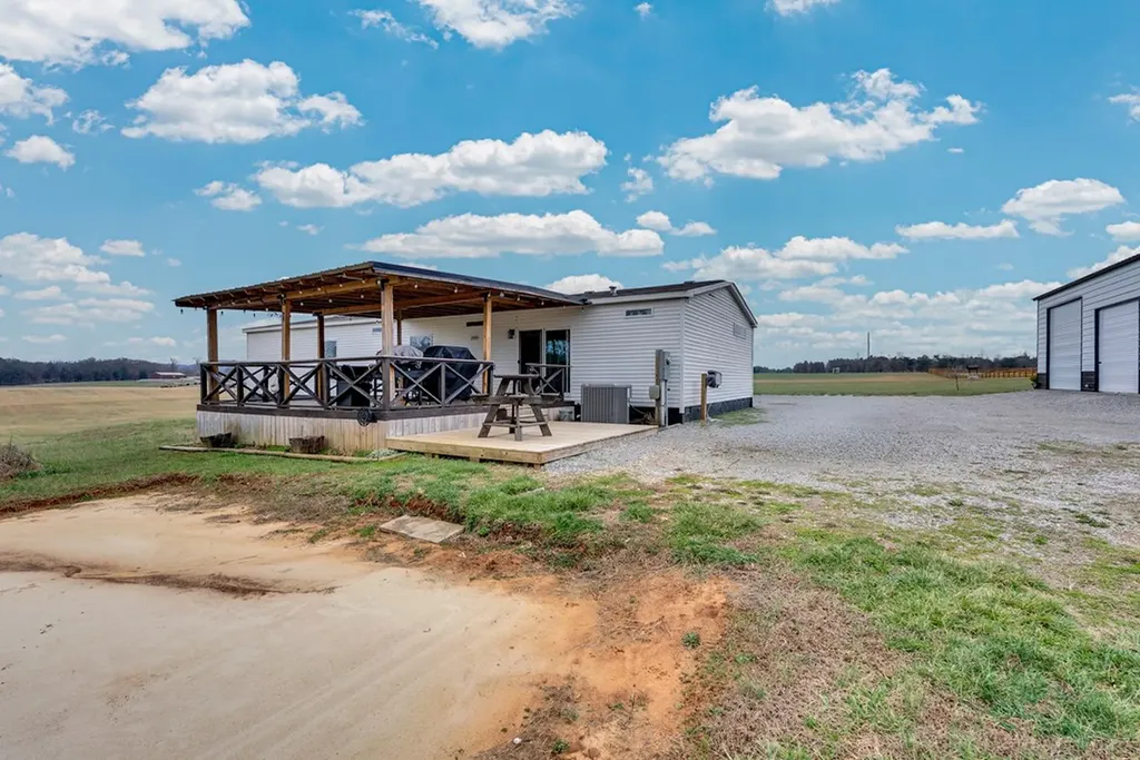 298 Pollard Road Walling TN 38587