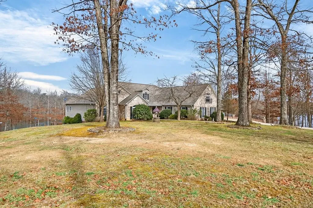 235 Sycamore Bend Monterey TN 38574