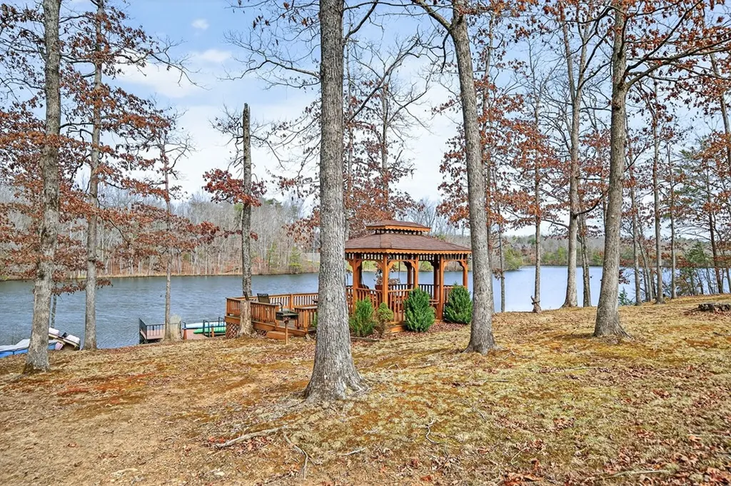 235 Sycamore Bend Monterey TN 38574
