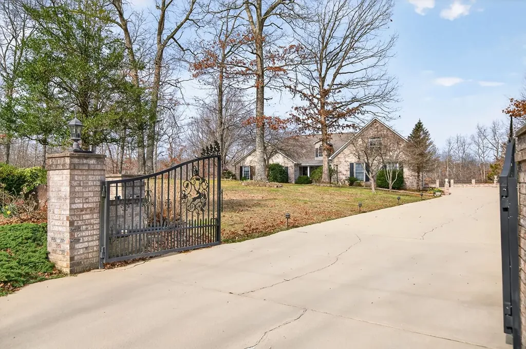 235 Sycamore Bend Monterey TN 38574