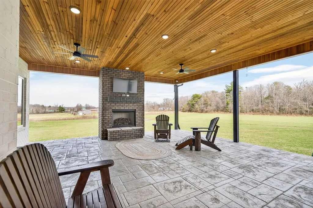 1451 N Les Franklin Road Jamestown TN 38556-5776