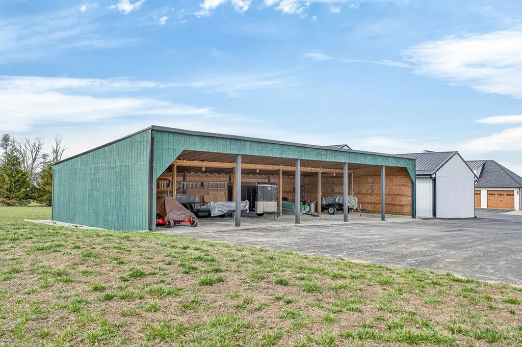 1451 N Les Franklin Road Jamestown TN 38556-5776