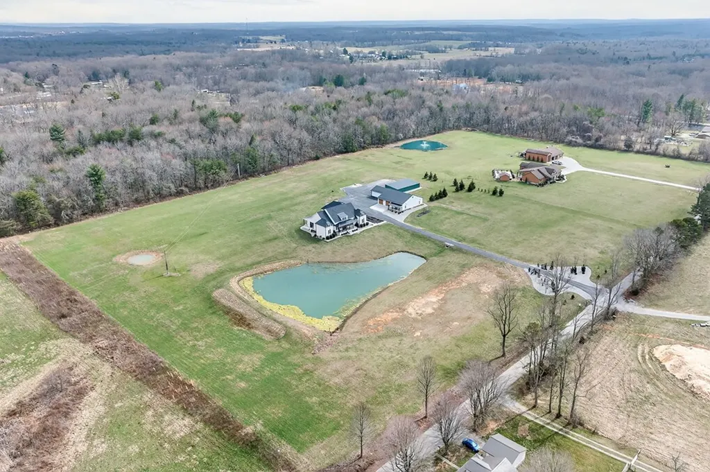 1451 N Les Franklin Road Jamestown TN 38556-5776