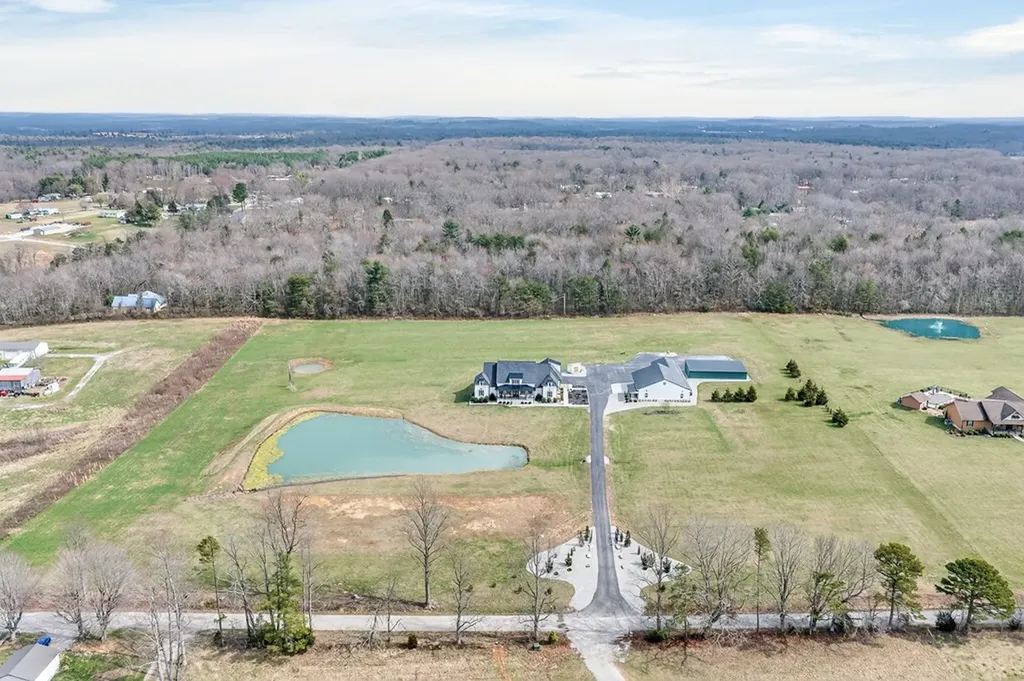 1451 N Les Franklin Road Jamestown TN 38556-5776