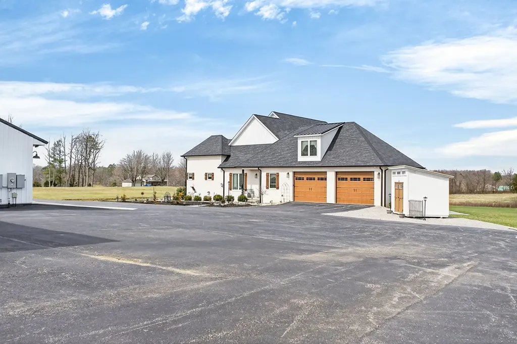 1451 N Les Franklin Road Jamestown TN 38556-5776