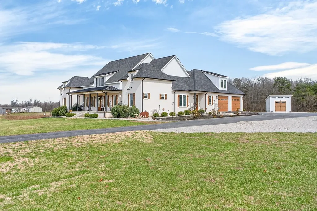 1451 N Les Franklin Road Jamestown TN 38556-5776