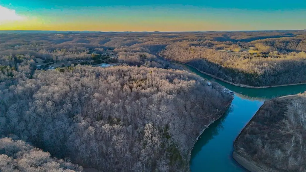 5480 Eastport Road Alpine TN 38543