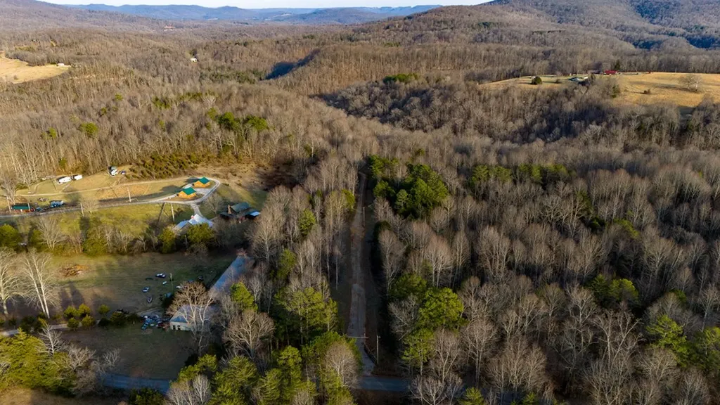 5480 Eastport Road Alpine TN 38543