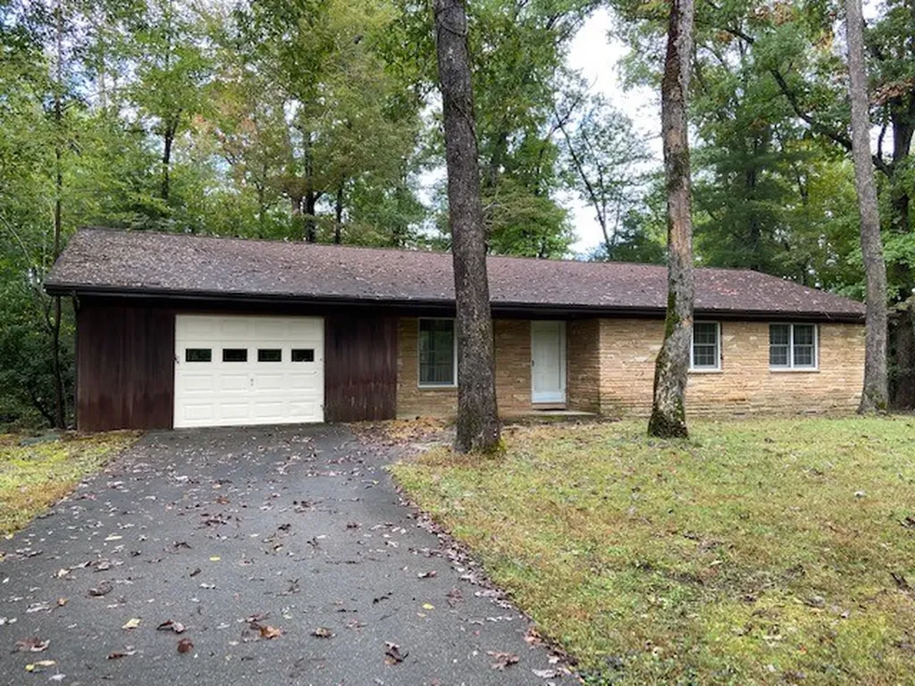 69 Laurel Drive Sparta TN 38583