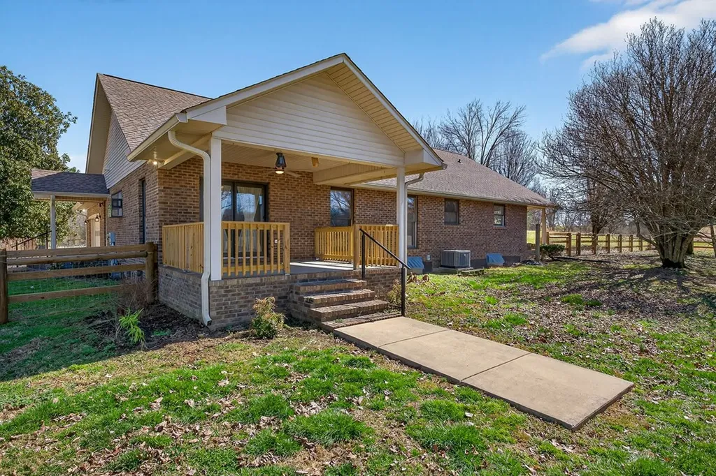 3857 Baxter Road Baxter TN 38544