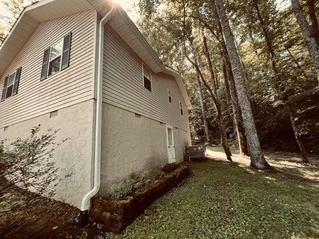 519 Yonside Drive Sparta TN 38583-8105