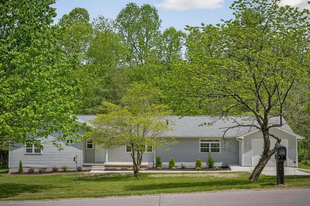 260 Yonside Drive Sparta TN 38583-8131