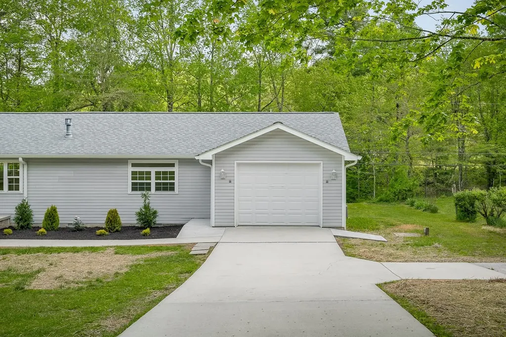 260 Yonside Drive Sparta TN 38583-8131