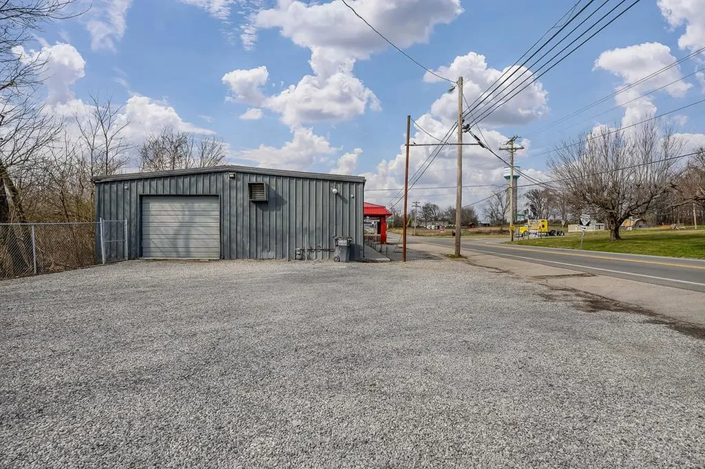 4624 W Broad Street Cookeville TN 38501