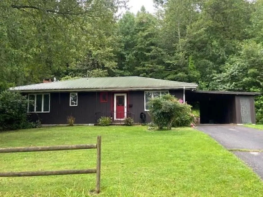 445 Yonside Drive Sparta TN 38583