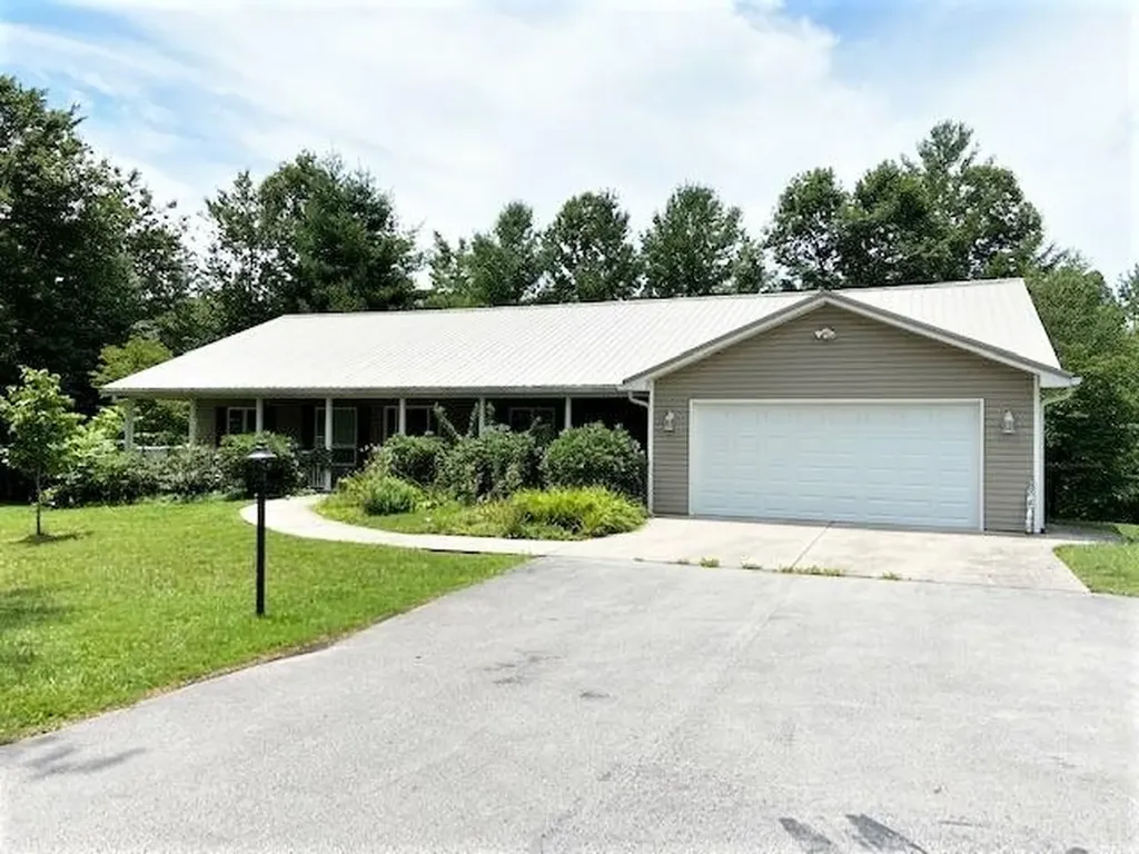 84 Evergreen Place Sparta TN 38583
