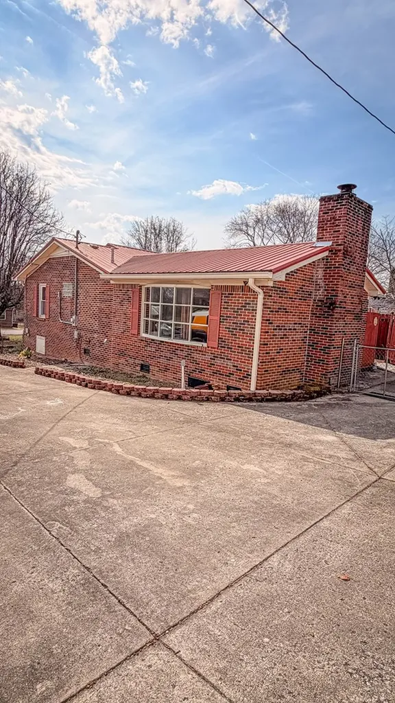 301 Mcquade Creek Mcminnville TN 37110