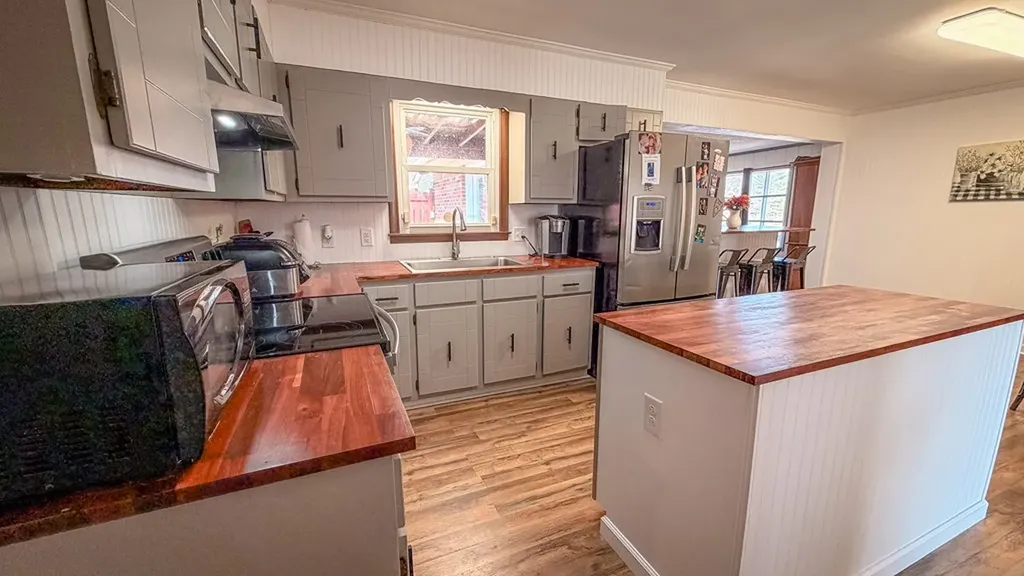 301 Mcquade Creek Mcminnville TN 37110