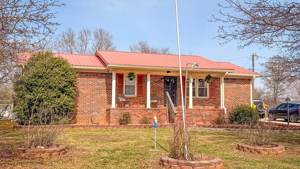 301 Mcquade Creek Mcminnville TN 37110