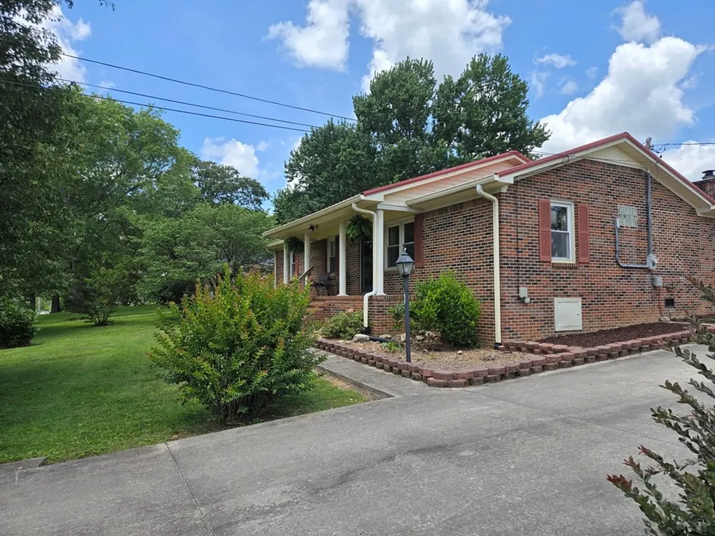 301 Mcquade Creek Mcminnville TN 37110