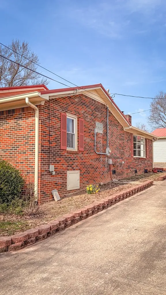 301 Mcquade Creek Mcminnville TN 37110