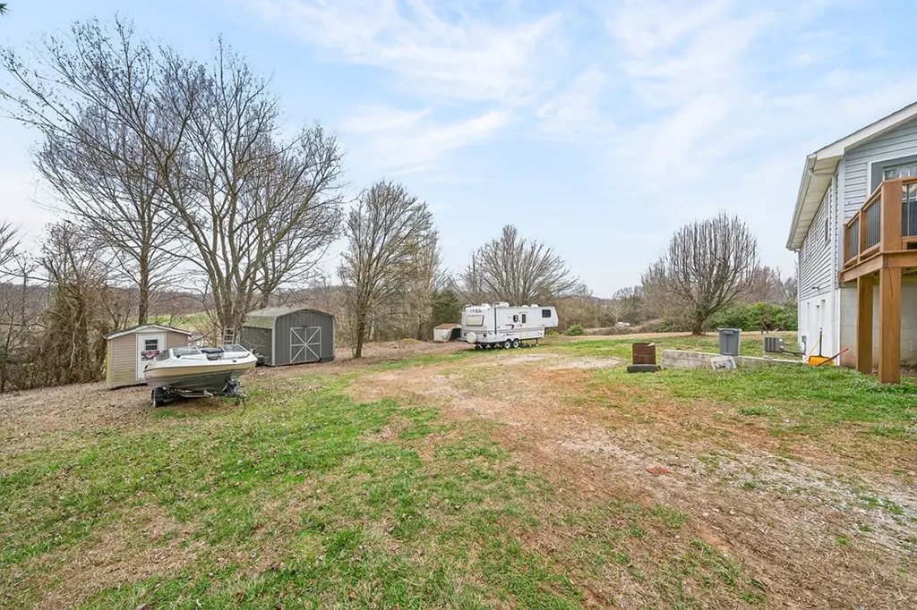 134 Rocky Lane Livingston TN 38570