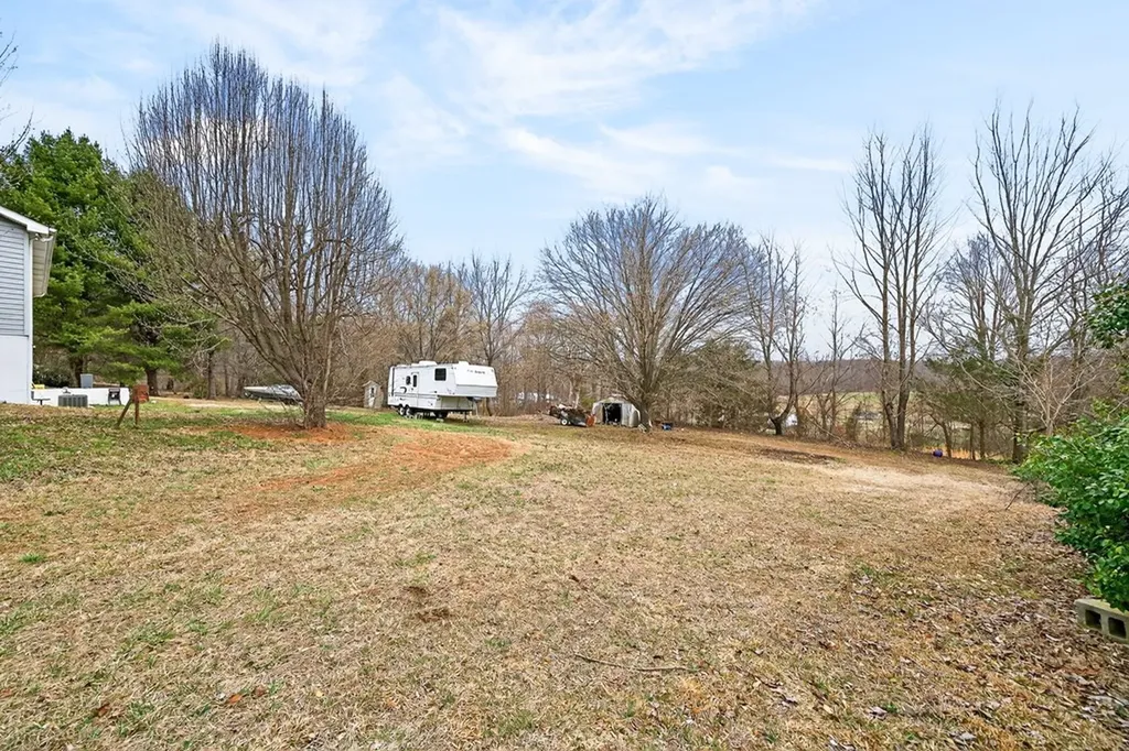 134 Rocky Lane Livingston TN 38570