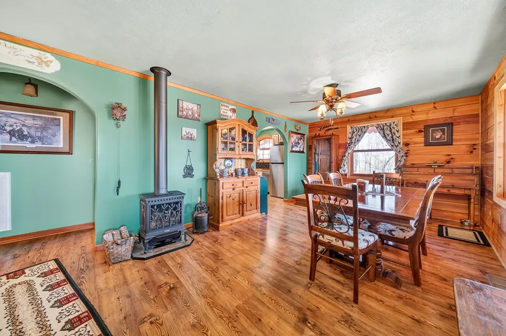 639 Cabin Hill Road Celina TN 38551