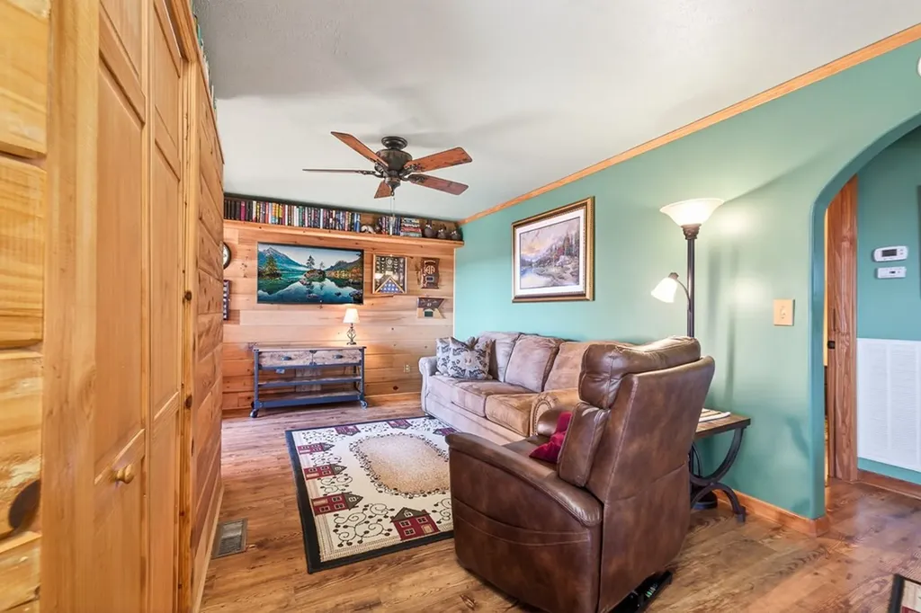 639 Cabin Hill Road Celina TN 38551