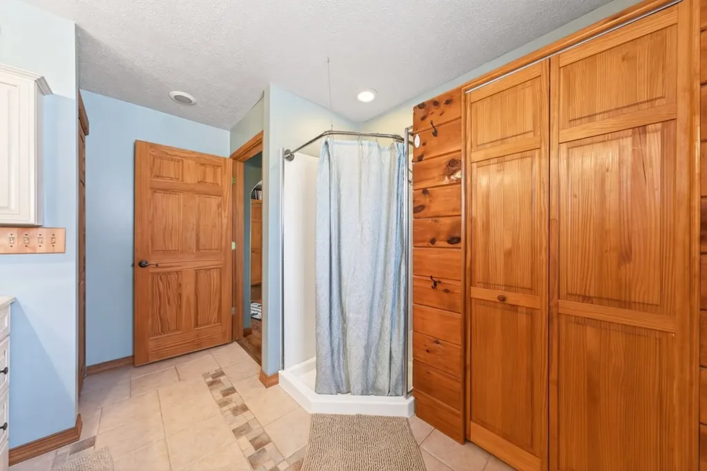 639 Cabin Hill Road Celina TN 38551