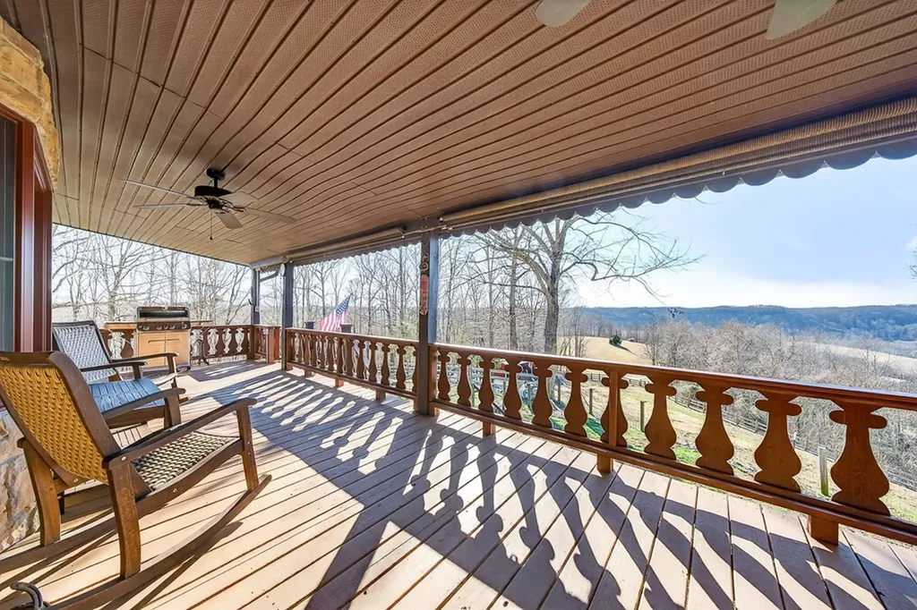 639 Cabin Hill Road Celina TN 38551