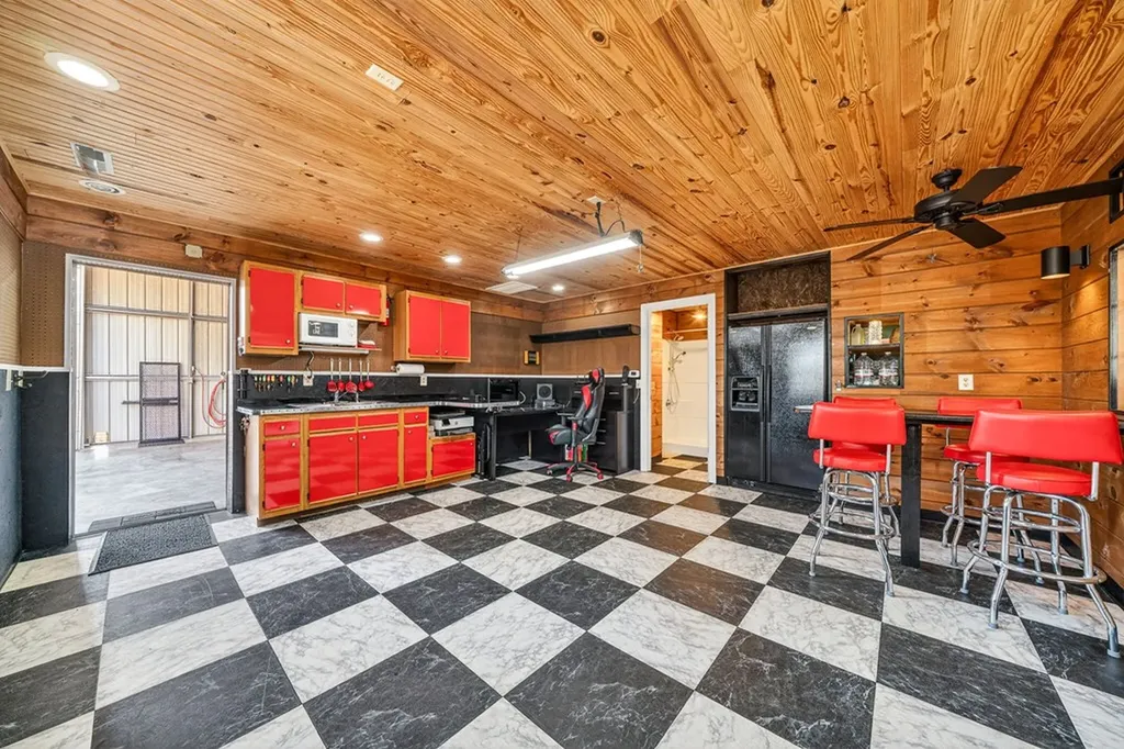 639 Cabin Hill Road Celina TN 38551