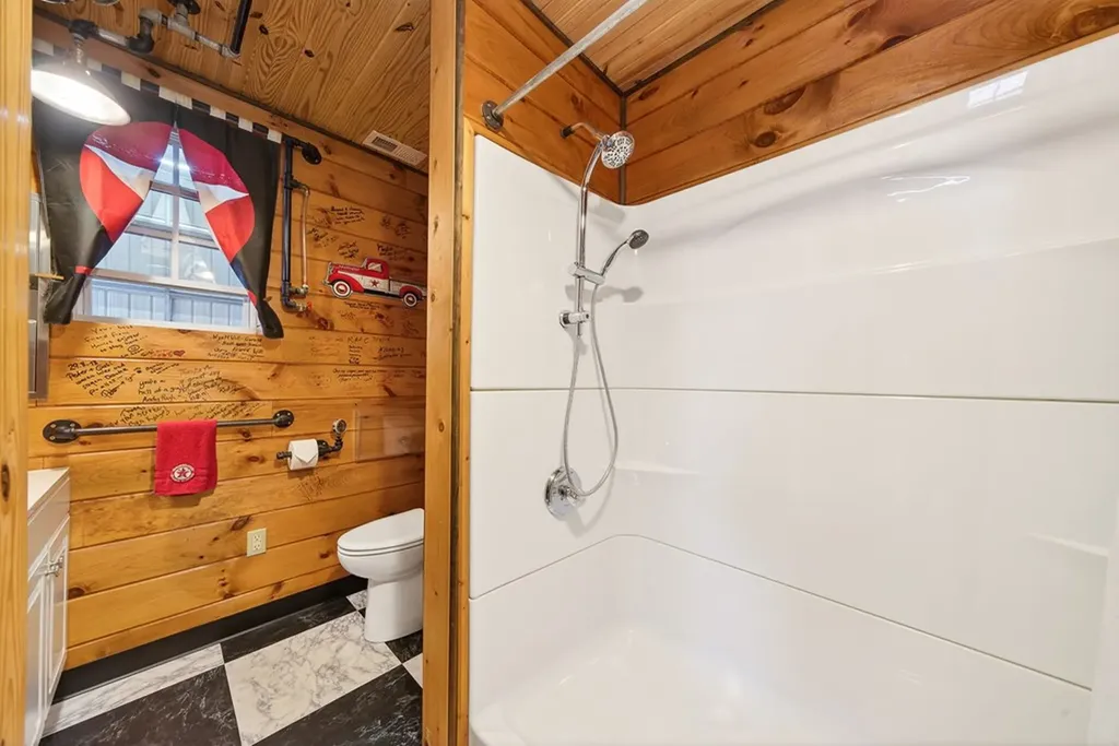 639 Cabin Hill Road Celina TN 38551