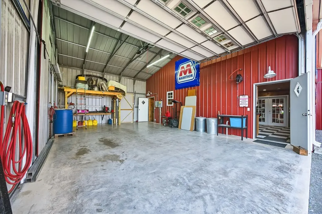 639 Cabin Hill Road Celina TN 38551