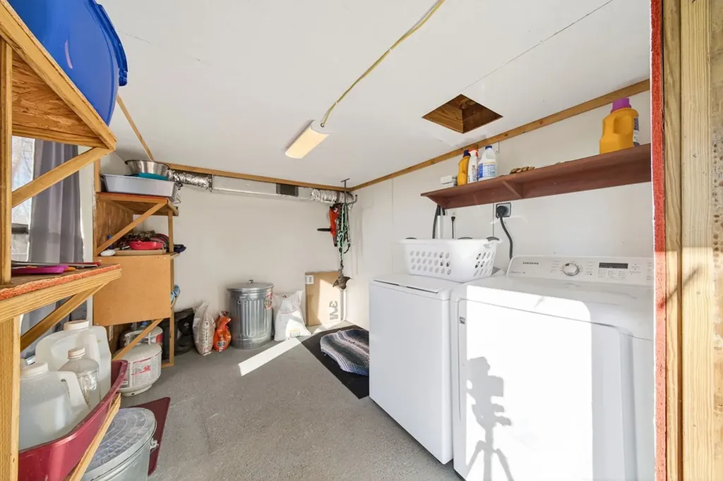 639 Cabin Hill Road Celina TN 38551