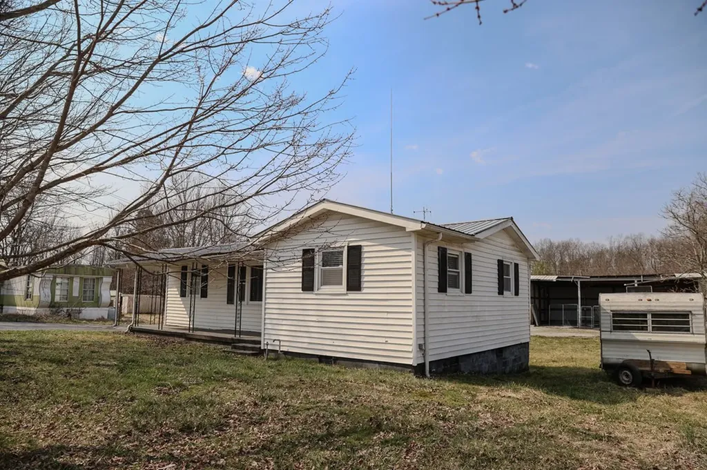 1282 Evergreen Lane Monterey TN 38574