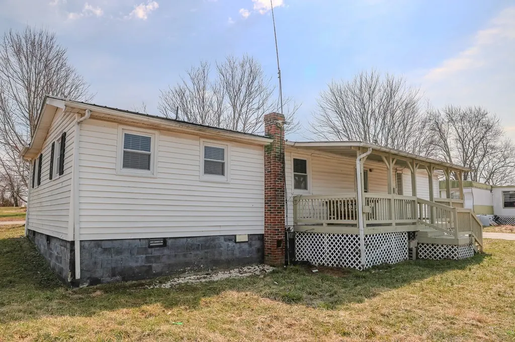1282 Evergreen Lane Monterey TN 38574