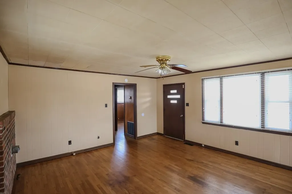 1282 Evergreen Lane Monterey TN 38574
