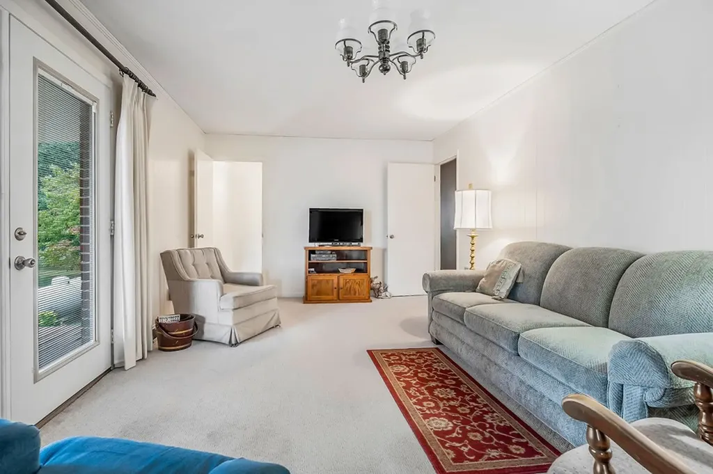 5036 Pendergrass Road Byrdstown TN 38549