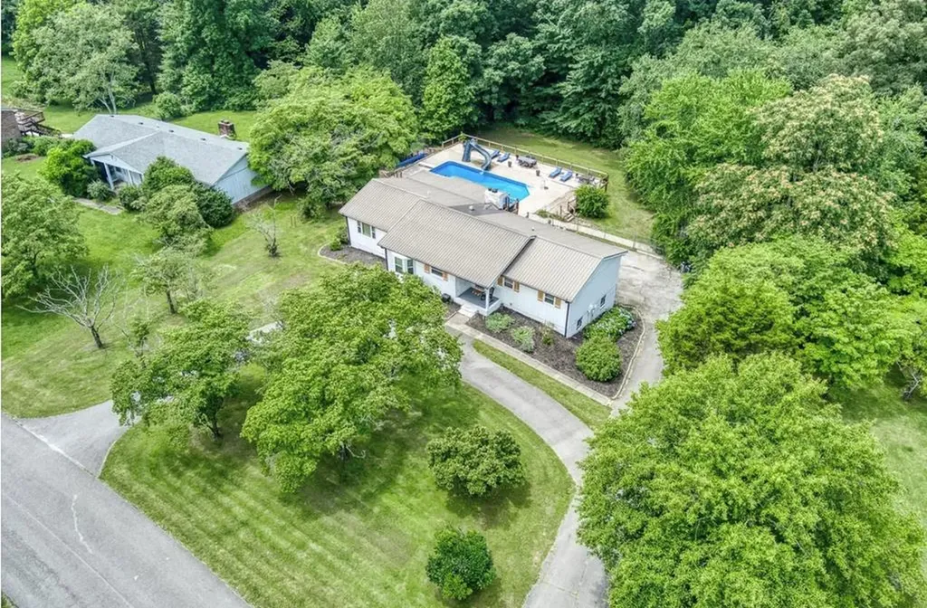 2727 Old Salem Drive Cookeville TN 38506-6437