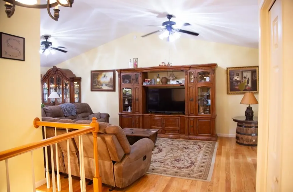 263 River Oaks Drive Sparta TN 38583