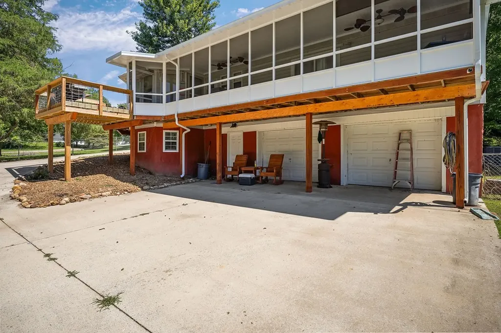 263 River Oaks Drive Sparta TN 38583