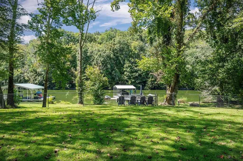 263 River Oaks Drive Sparta TN 38583