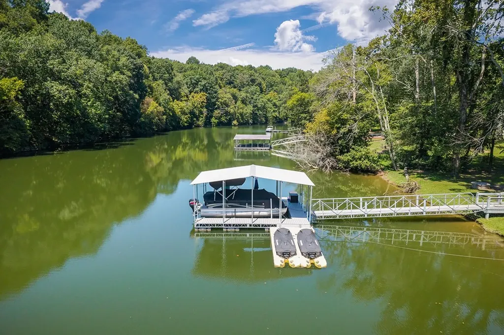 263 River Oaks Drive Sparta TN 38583