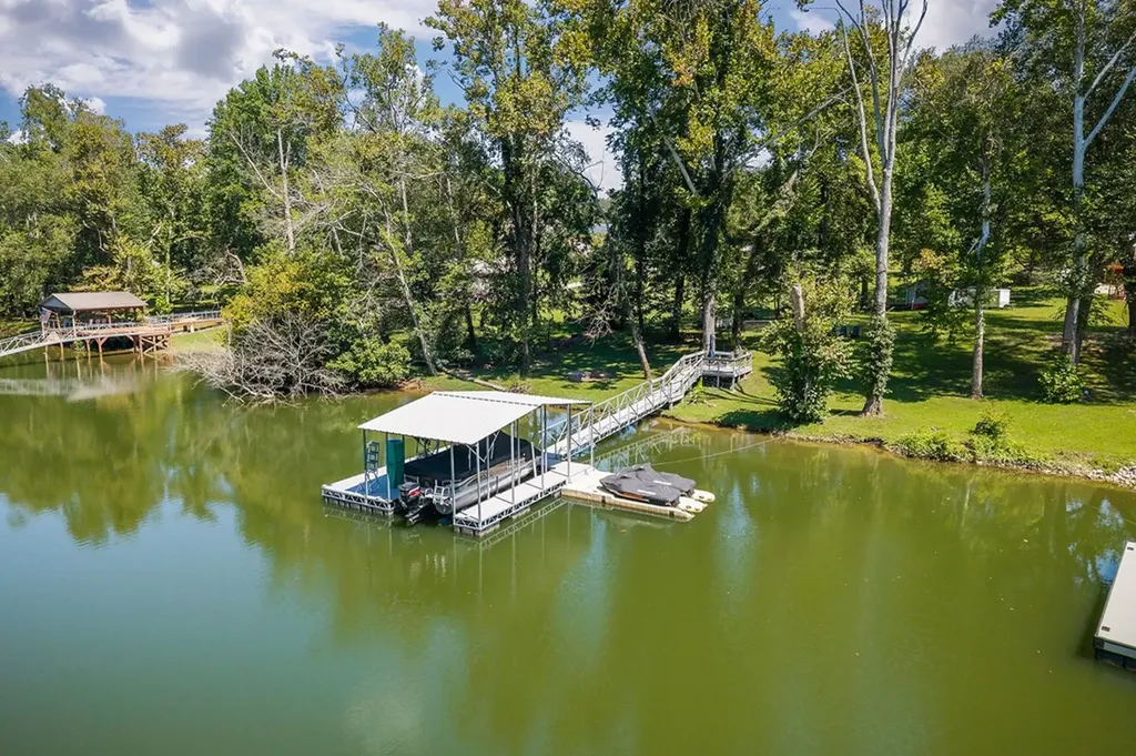 263 River Oaks Drive Sparta TN 38583