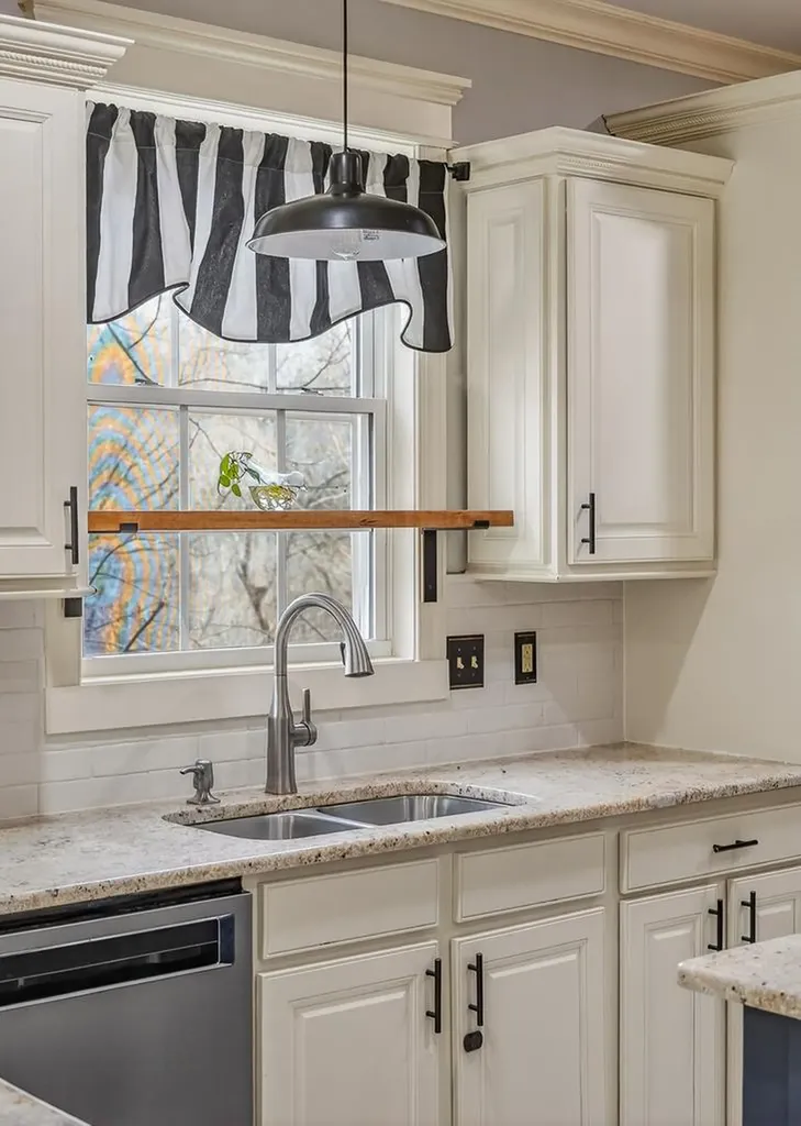 1220 Bob Bullock Road Cookeville TN 38506