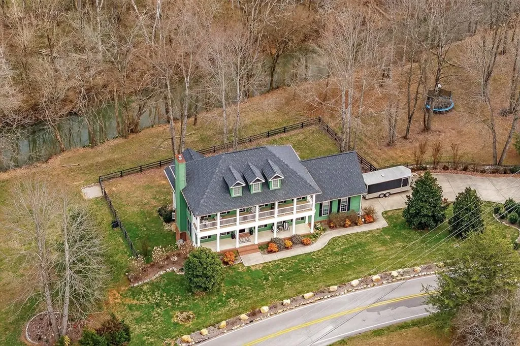 1220 Bob Bullock Road Cookeville TN 38506